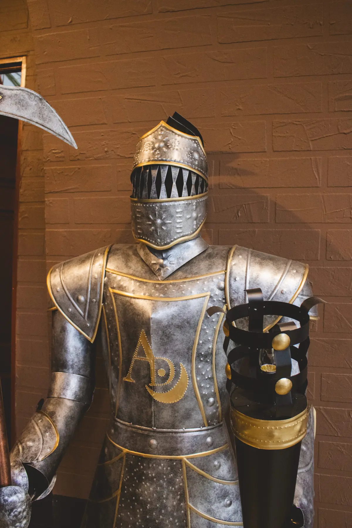 Armadura medieval en Arcanum Domus